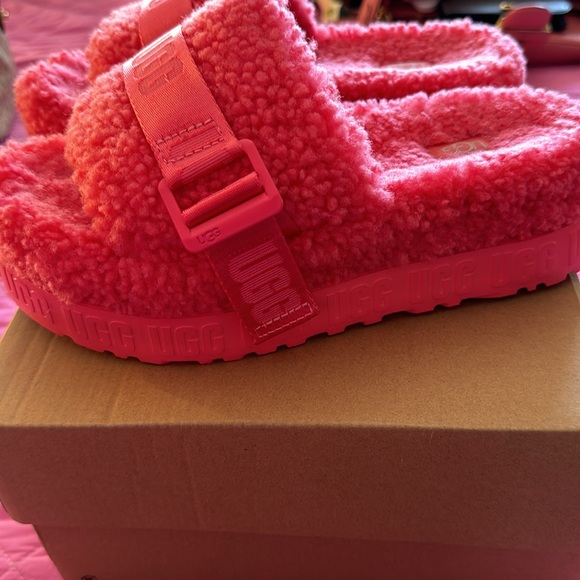 Ugg Fluffita - Picture 4 of 7